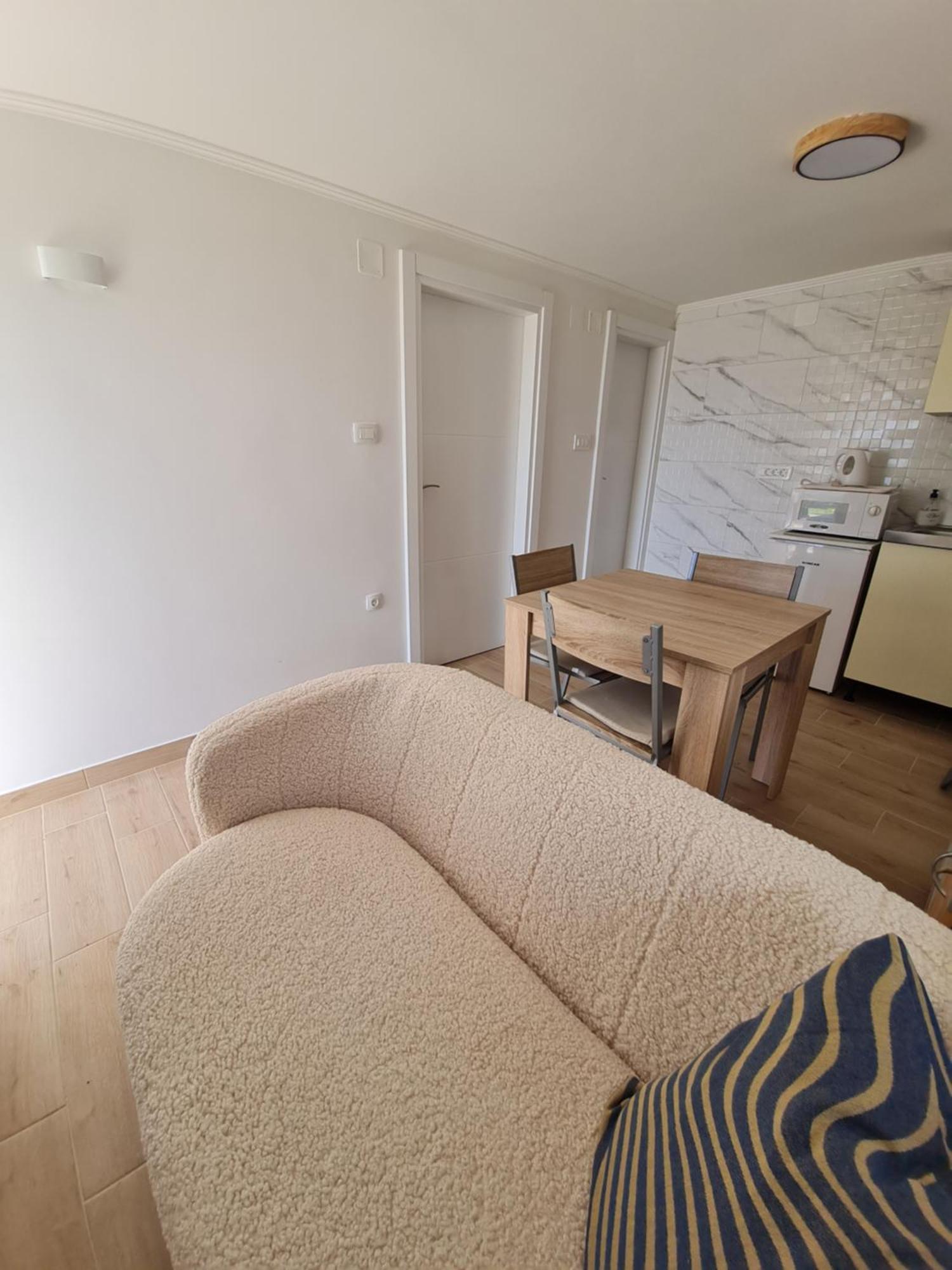 Apartman Luka Klenovica Eksteriør billede