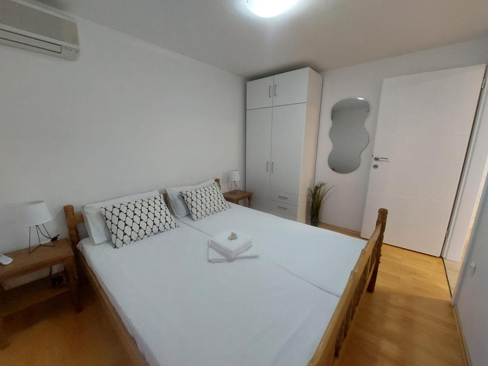 Apartman Luka Klenovica Eksteriør billede